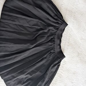 H&M Black A-Line Pleated Skirt